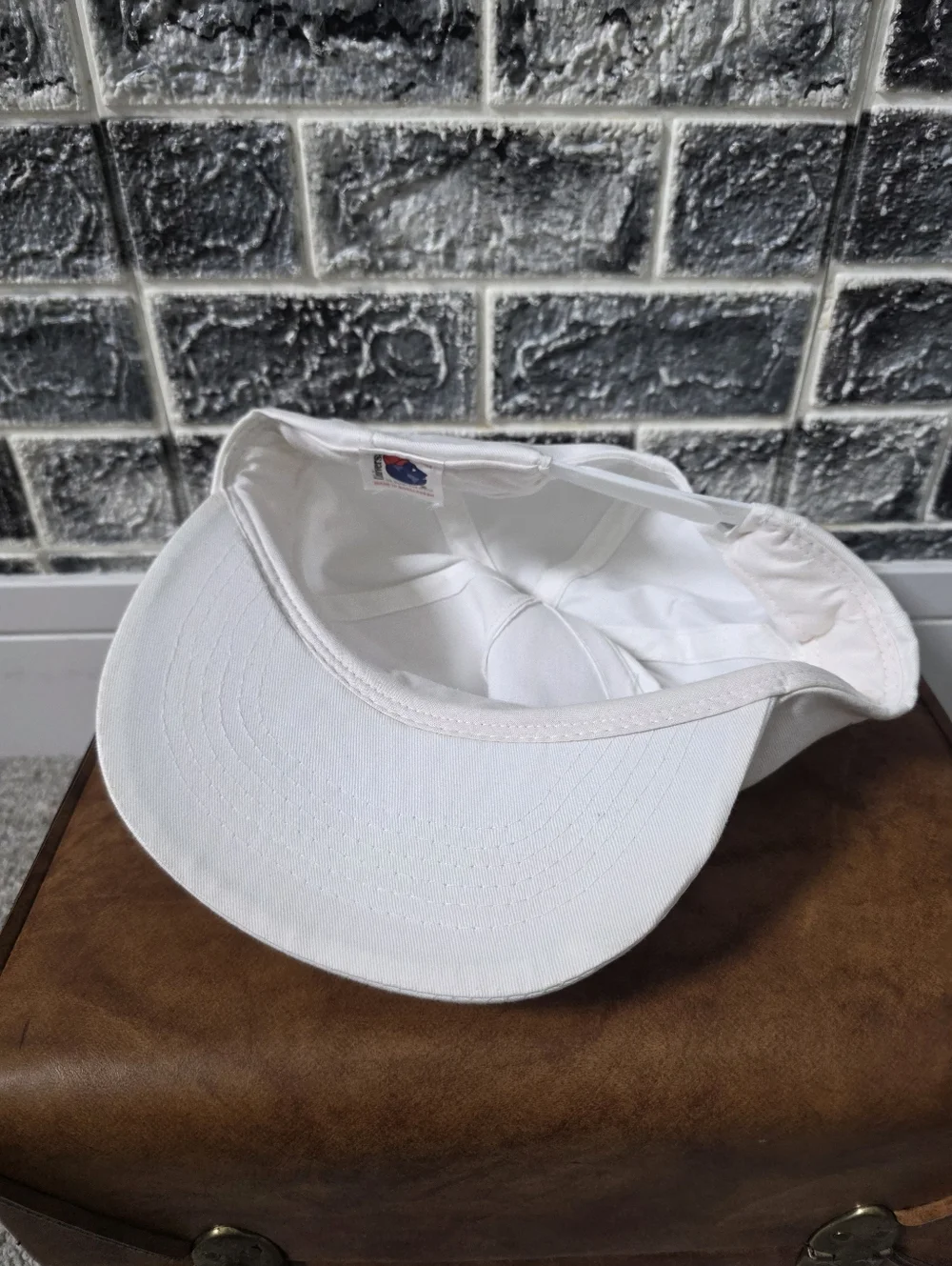 Vintage Universal Men's Chicago Bulls Gatorade Summer Basketball Clinics Cap